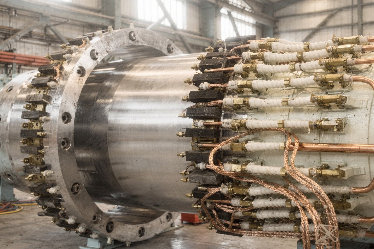 Slip Ring and Exciter Brushes: Wound-Rotor Motors, Synchronous Machines and Turbogenerators
